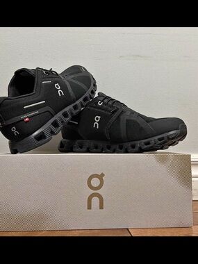 **Waterproof**On Running Cloud Men's Running Shoes - Black